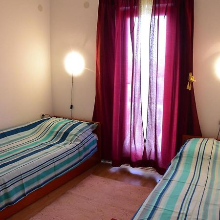 Apartments Zana Vir Ngoại thất bức ảnh