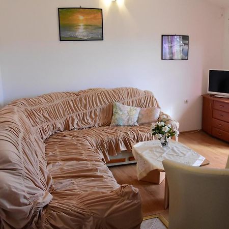 Apartments Zana Vir Ngoại thất bức ảnh