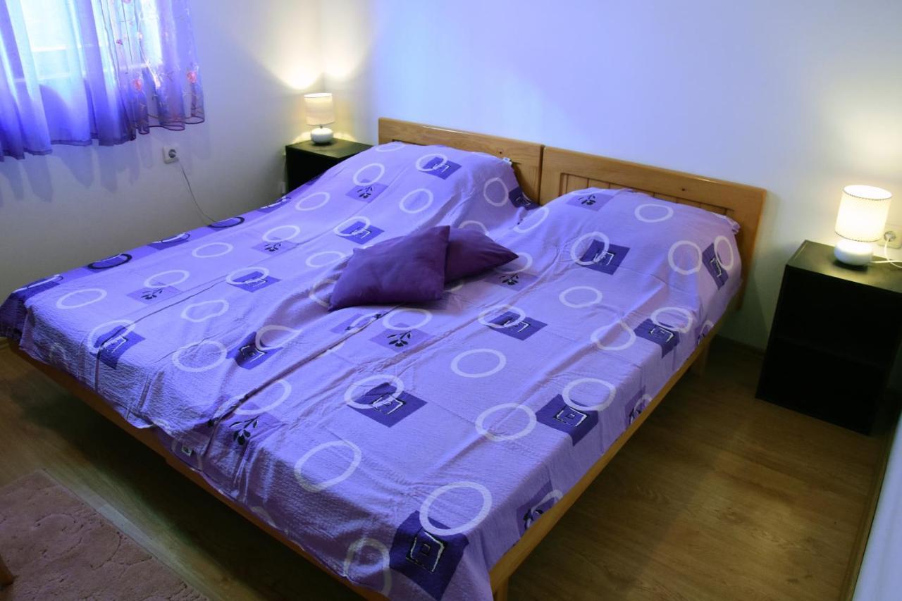 Apartments Zana Vir Ngoại thất bức ảnh