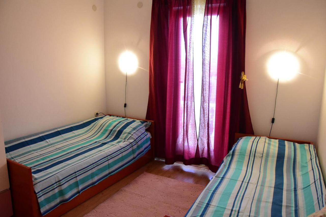 Apartments Zana Vir Ngoại thất bức ảnh