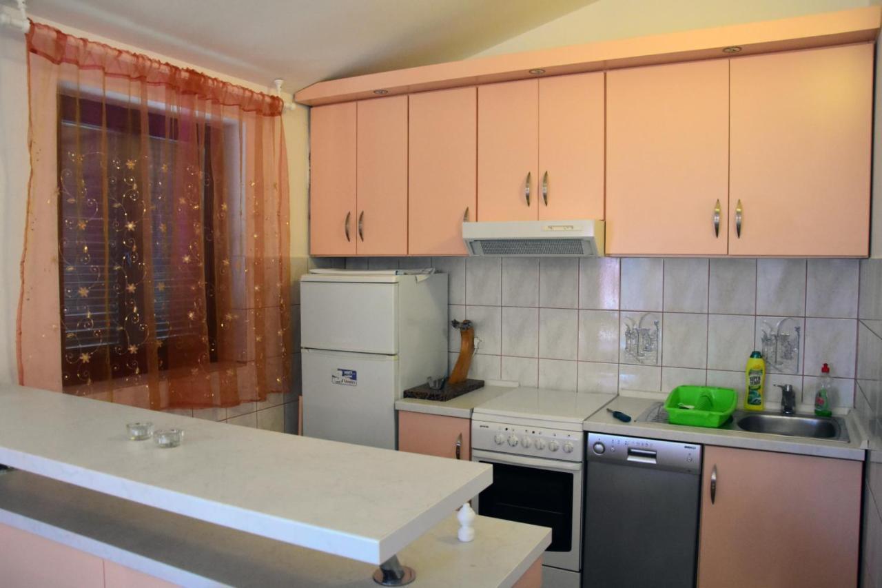 Apartments Zana Vir Ngoại thất bức ảnh